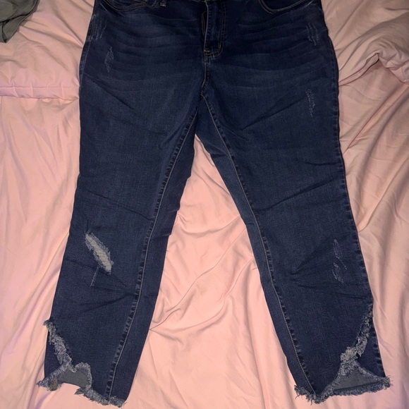 Judy Blue Dark Wash Distressed Ankle Jeans - Picture 1 of 2